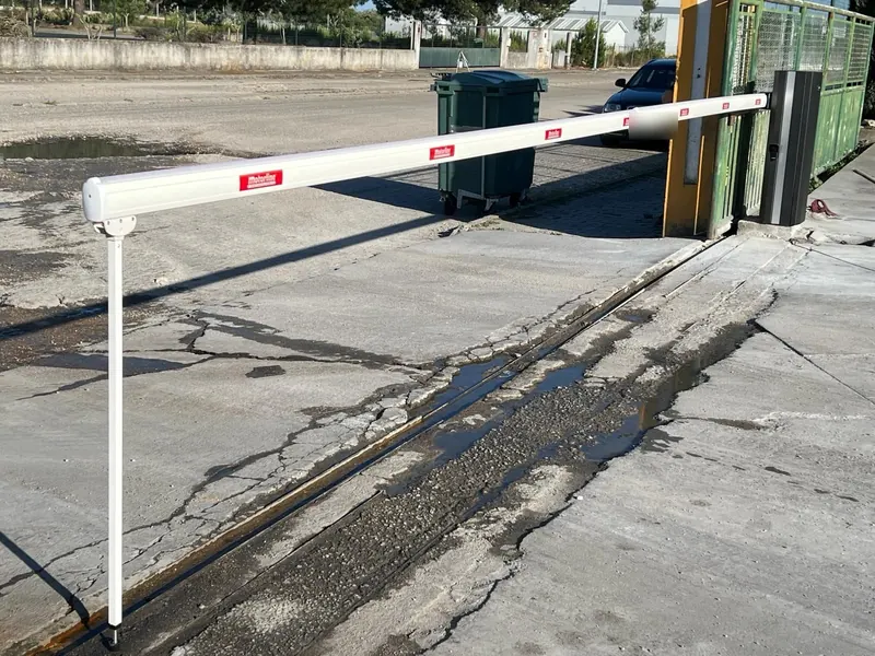 Motorline automatic barrier at an industrial entrance
