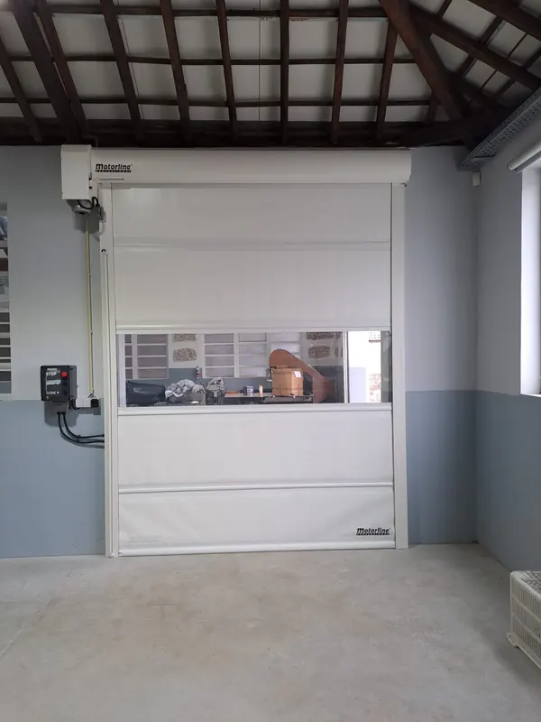Motorline high-speed roll-up door indoors